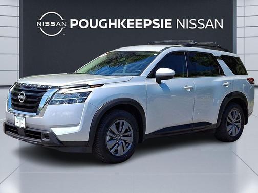 Brilliant Silver Metallic 2022 Nissan Pathfinder SV 4WD