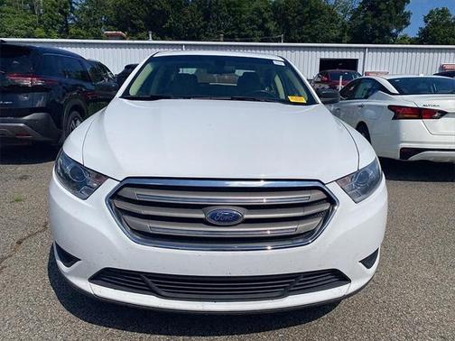 2019 Ford Taurus SE