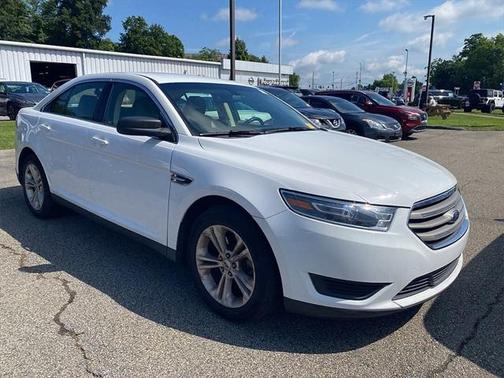 2019 Ford Taurus SE