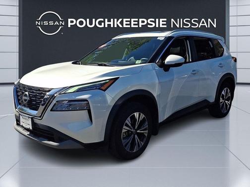 Pearl White Tricoat 2023 Nissan Rogue SV