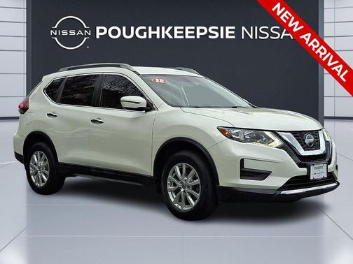 Pearl White 2018 Nissan Rogue SV