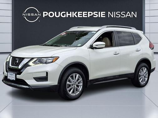 Pearl White 2018 Nissan Rogue SV