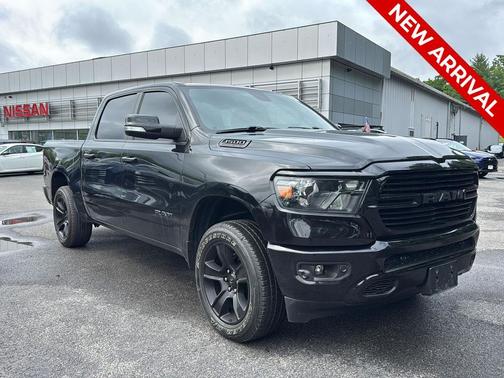 Diamond Black Crystal Pearlcoat 2020 RAM 1500 Big Horn/Lone Star