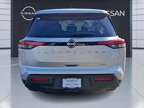 2024 Nissan Pathfinder S 4WD