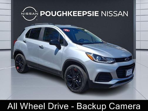 Silver Ice Metallic 2019 Chevrolet Trax LT