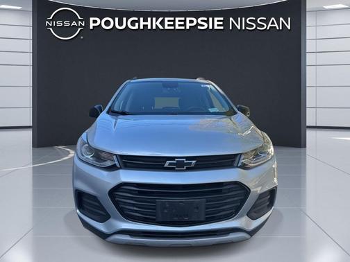 Silver Ice Metallic 2019 Chevrolet Trax LT