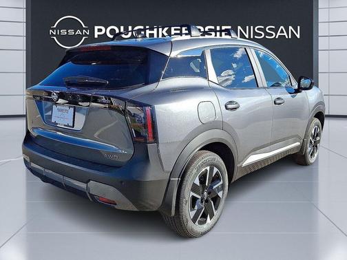 KAD/GUN METALL 2026 Nissan Kicks SV