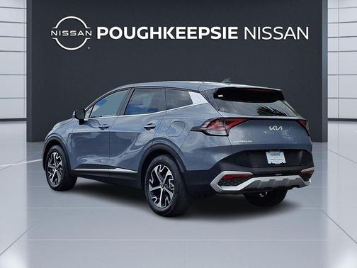 Everlasting Silver 2024 Kia Sportage EX
