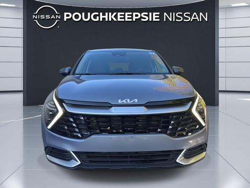 Everlasting Silver 2024 Kia Sportage EX