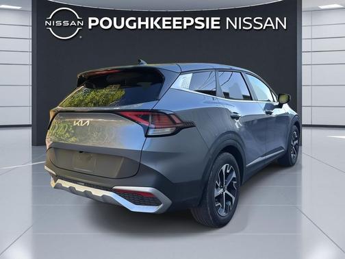 Everlasting Silver 2024 Kia Sportage EX