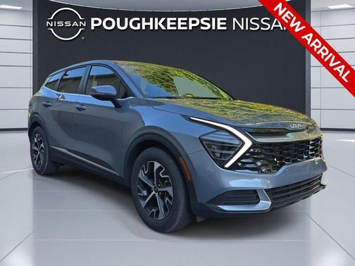 Everlasting Silver 2024 Kia Sportage EX