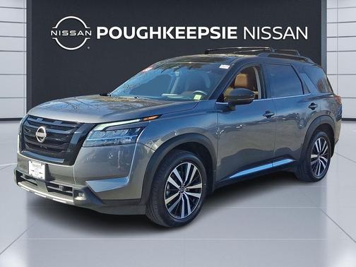 2023 Nissan Pathfinder Platinum 4WD