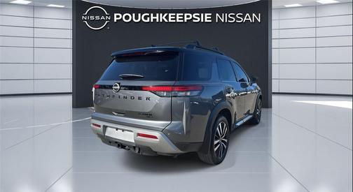 2023 Nissan Pathfinder Platinum 4WD
