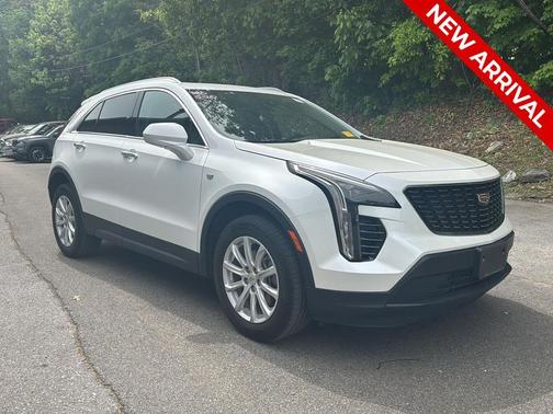 Crystal White Tricoat 2023 Cadillac XT4 Luxury