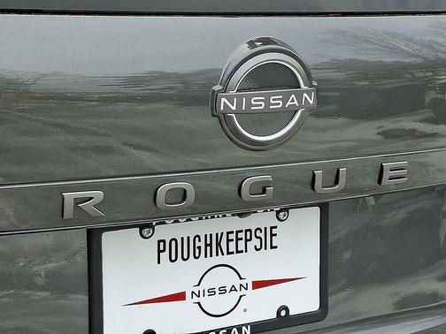 Gun Metallic 2026 Nissan Rogue SV