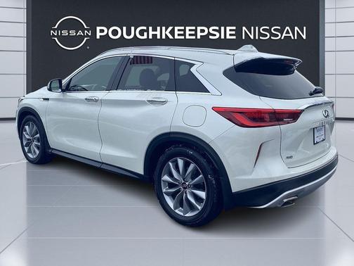 2021 INFINITI QX50 LUXE AWD