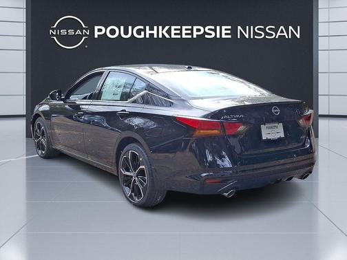 2025 Nissan Altima SR AWD