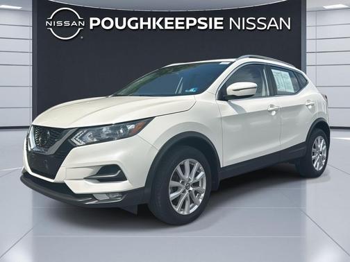 Pearl White Tricoat 2020 Nissan Rogue Sport SV