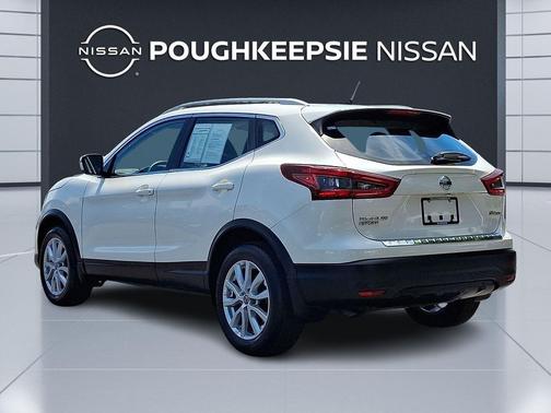 Pearl White Tricoat 2020 Nissan Rogue Sport SV