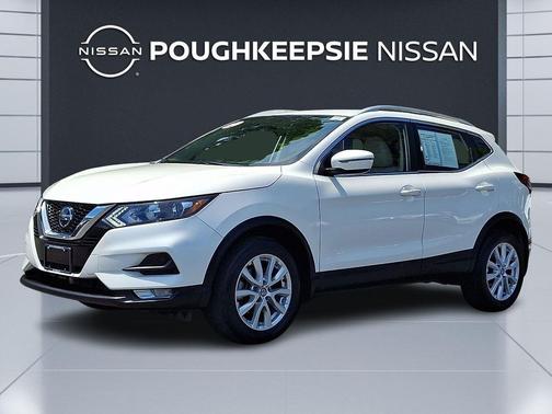 Pearl White Tricoat 2020 Nissan Rogue Sport SV