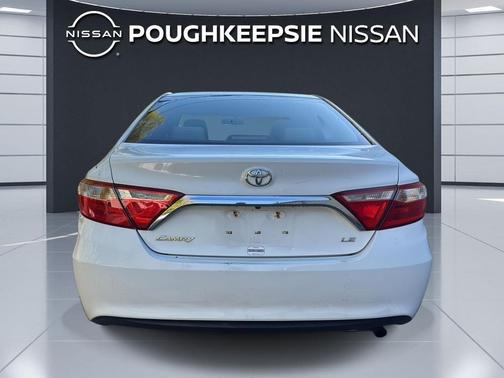 Super White 2015 Toyota Camry LE