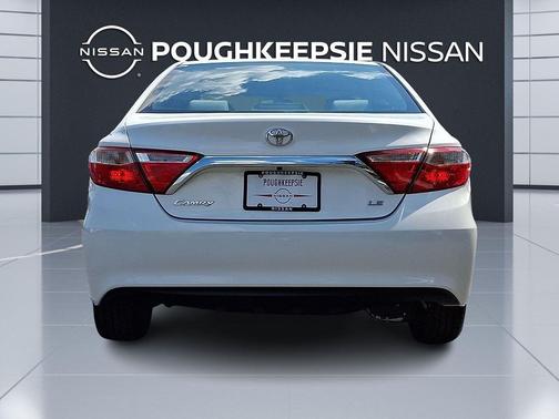 Super White 2015 Toyota Camry LE