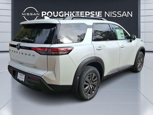 2025 Nissan Pathfinder SV 4WD