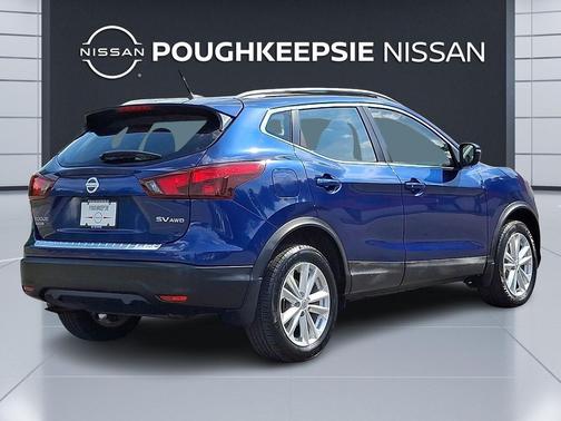 Caspian Blue 2017 Nissan Rogue Sport SV