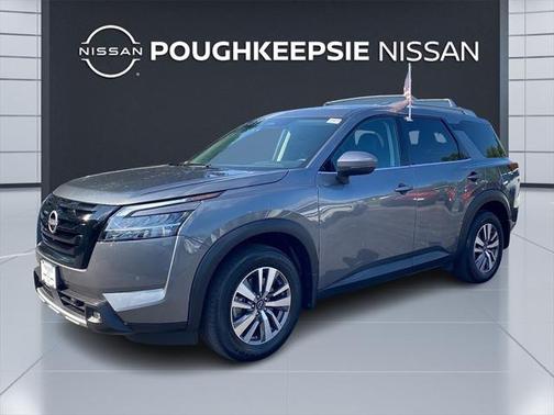 2022 Nissan Pathfinder SL 4WD