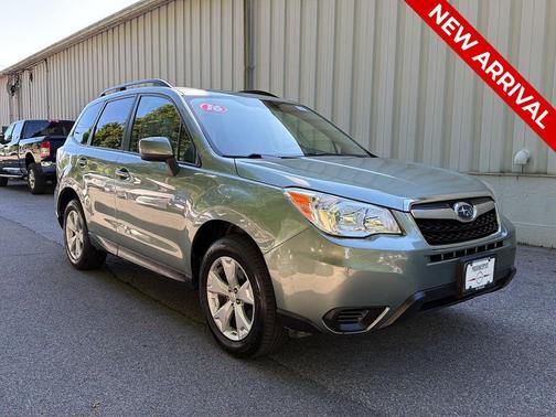 Jasmine Green Metallic 2016 Subaru Forester 2.5i Premium