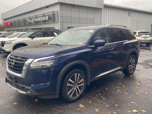 2022 Nissan Pathfinder Platinum 4WD