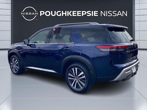 2022 Nissan Pathfinder Platinum 4WD
