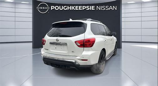 2019 Nissan Pathfinder SL