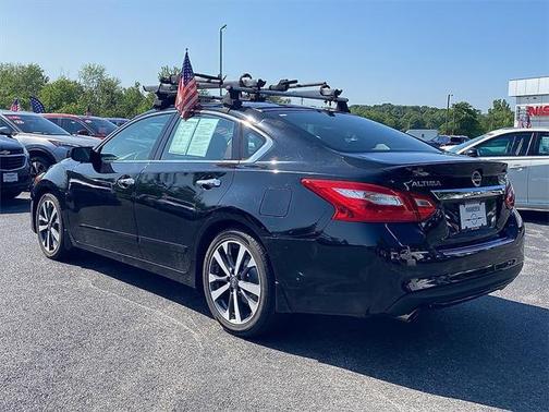 2016 Nissan Altima 2.5 SR