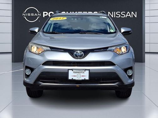 Silver Sky Metallic 2017 Toyota RAV4 XLE