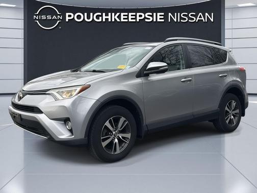 Silver Sky Metallic 2017 Toyota RAV4 XLE