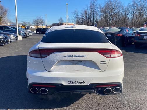 2022 Kia Stinger GT1