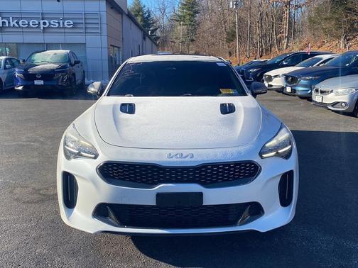 2022 Kia Stinger GT1