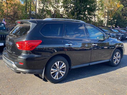 2020 Nissan Pathfinder S 4WD