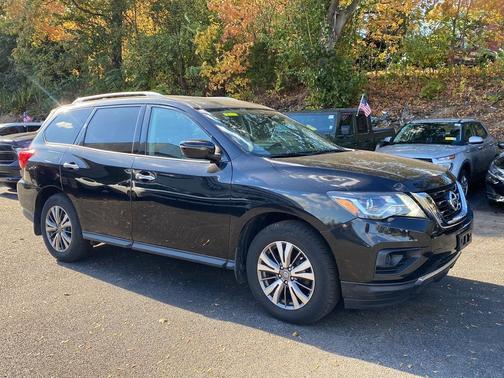 2020 Nissan Pathfinder S 4WD