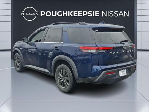 2022 Nissan Pathfinder SV 4WD