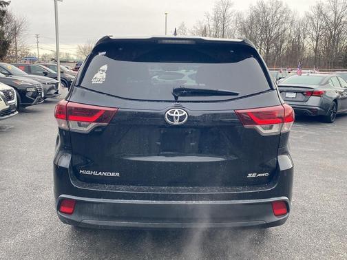 2019 Toyota Highlander SE