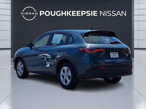 Nordic Forest Pearl 2023 Honda HR-V LX