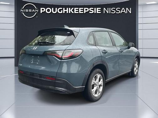 Nordic Forest Pearl 2023 Honda HR-V LX