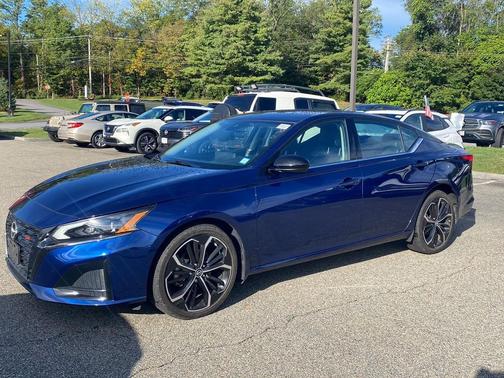 2023 Nissan Altima SR Intelligent AWD
