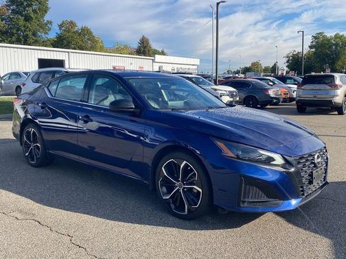 2023 Nissan Altima SR Intelligent AWD
