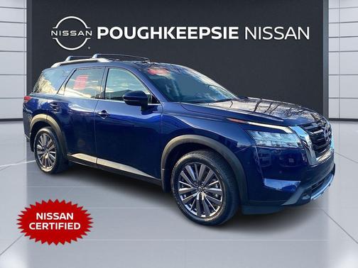 2023 Nissan Pathfinder SL 4WD