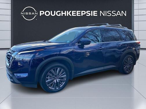 2023 Nissan Pathfinder SL 4WD