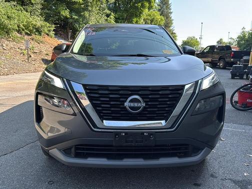 Gun Metallic 2023 Nissan Rogue S