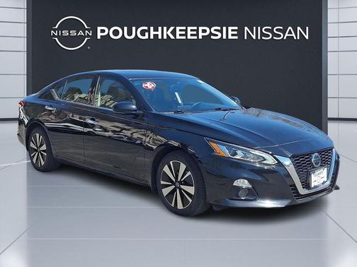 Super Black 2020 Nissan Altima 2.5 SV